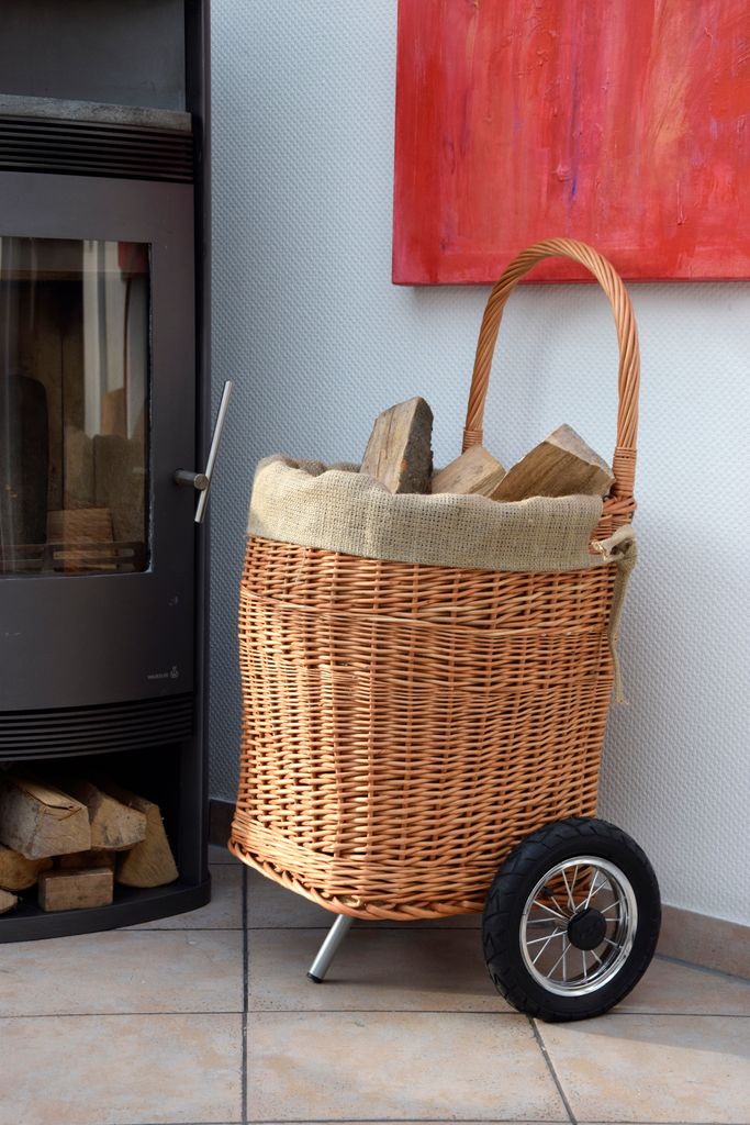 dobar Praktischer Kaminholzwagen aus geschälter Weide mit Produktbild 7