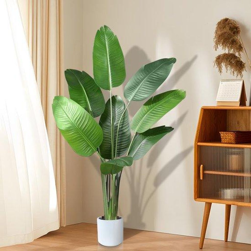 Unyqoos Kunstbanaanbaum 120 cm hoch in eleganter weißer Pflanze für modernes und klassisches Interieur