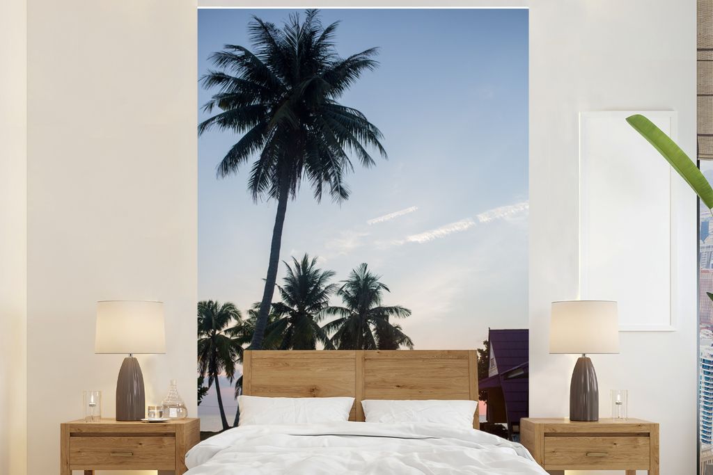 MuchoWow Fototapete für Wohnzimmer oder Schlafzimmer Wandtapete Vinyl Motivtapete Palme - Sonnenuntergang - Haus - 155x240 cm - Tapete
