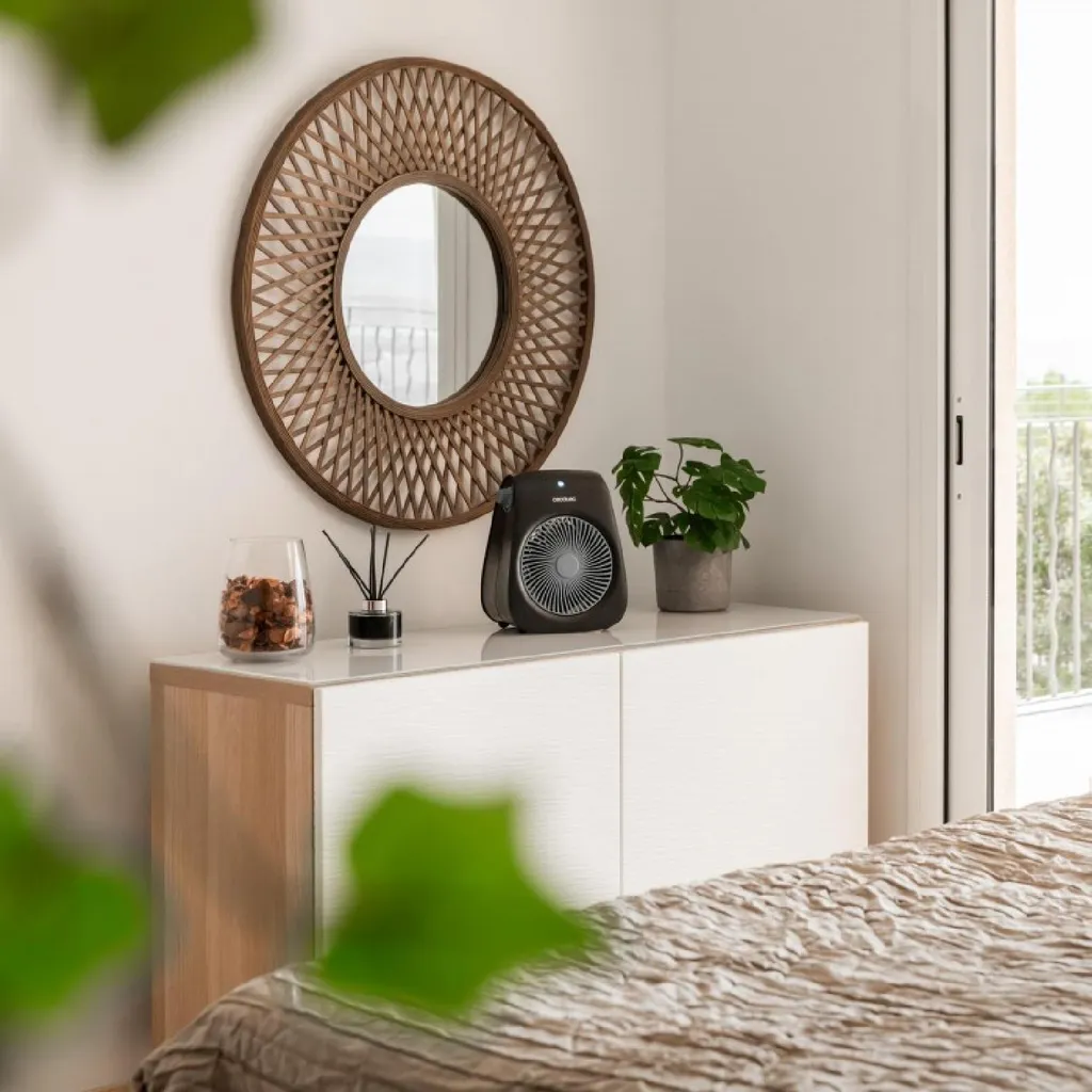 Radiateur soufflant électrique Cecotec 2000W - Chauffage d'appoint noir