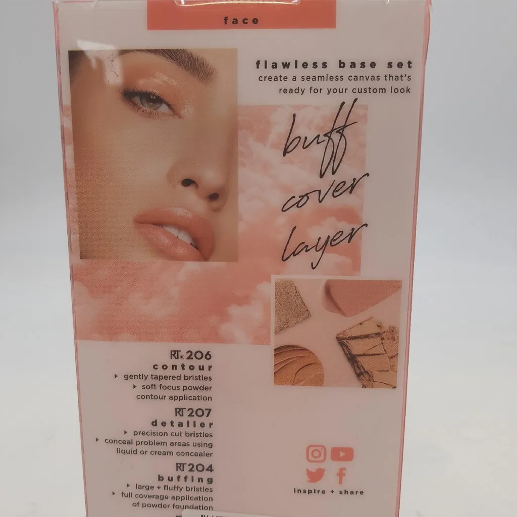 Set de Pinceaux Maquillage Teint Real Techniques pour Base Fluide - 11