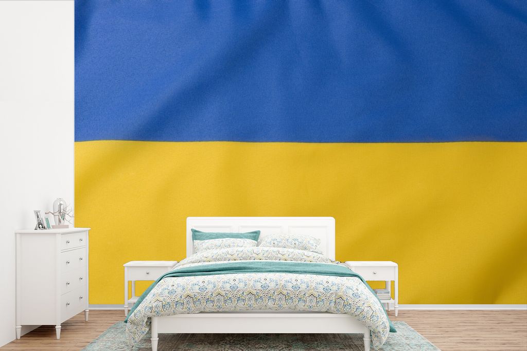 MuchoWow Fototapete für Wohnzimmer oder Schlafzimmer Wandtapete Vinyl Motivtapete Nahaufnahme der Flagge der Ukraine - 600x400 cm - Vinyltapeten