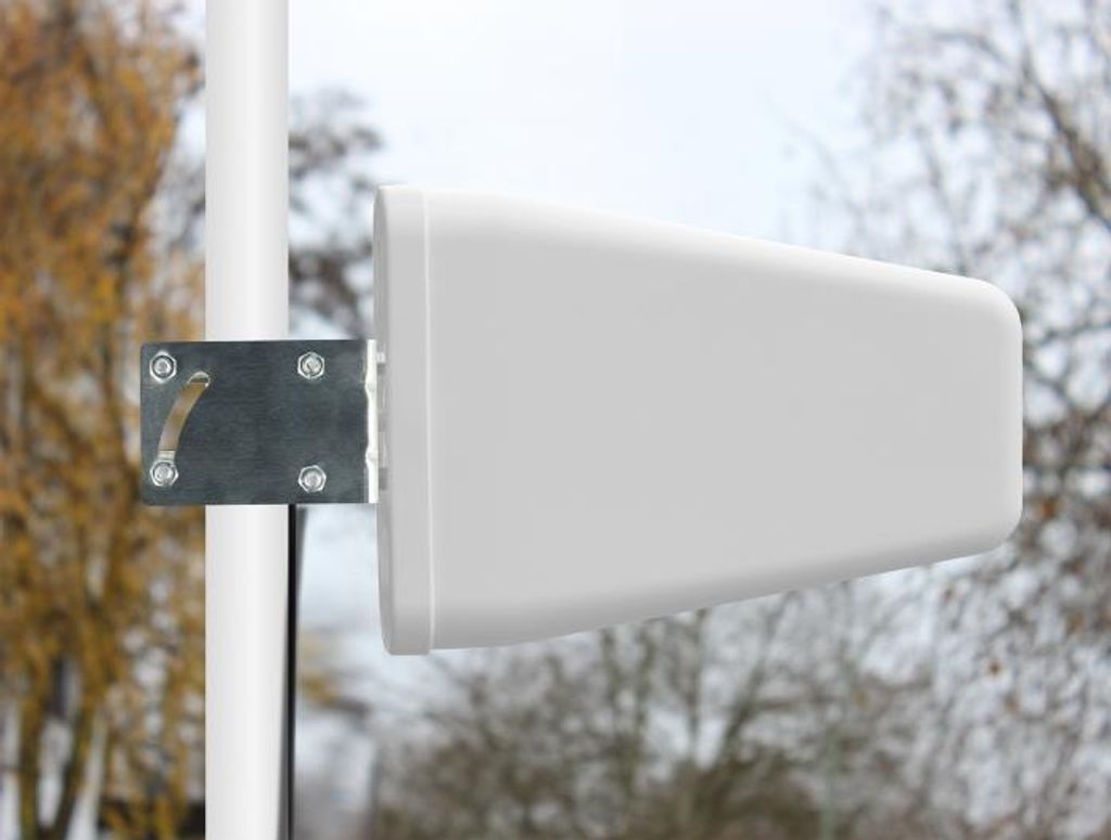 DELOCK Antenne LTE connecteur SMA 7 - 9 dBi directionnel Image du produit 