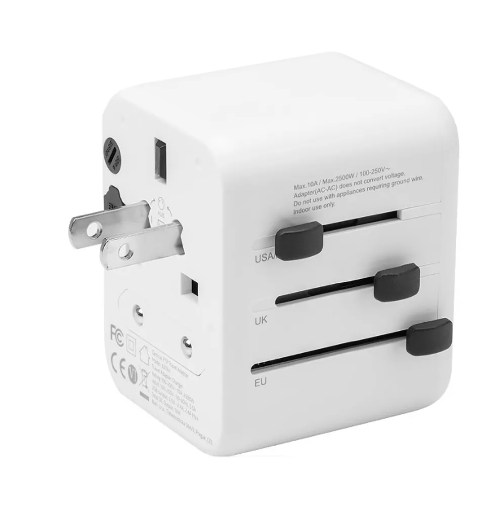 Adaptateur secteur monde Tactical PTP Blanc idéal pour vos vacances