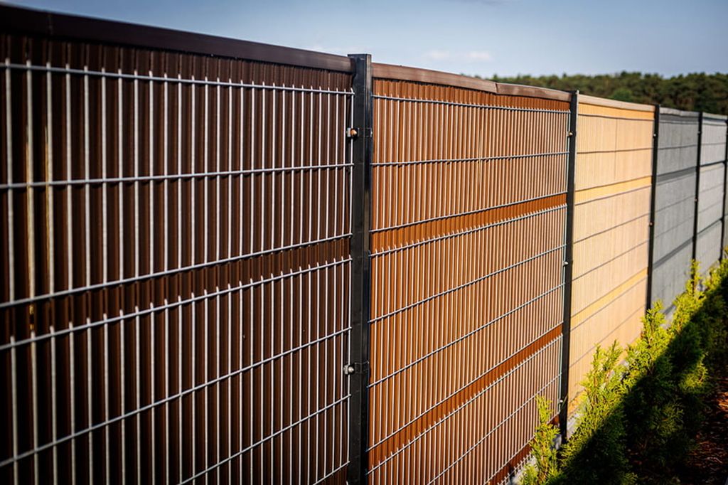 Zaun PVC Sichtschutzstreifen vertikal 153x250cm Grün Produktbild 