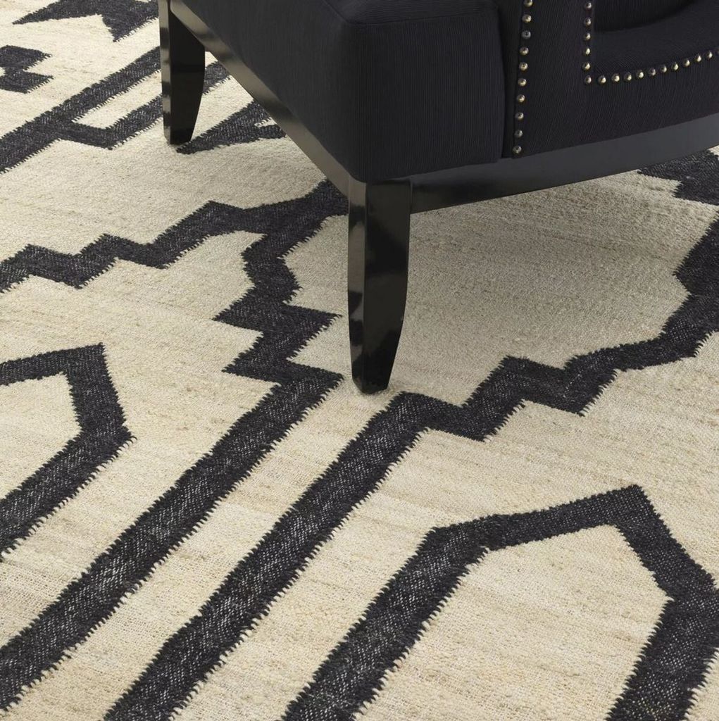 Casa Padrino Luxus Jute & Woll Teppich Naturfarben / Schwarz 300 x 400 cm - Handgewebter Wohnzimmer & Hotel Teppich - Wohnzimmer Deko Accessoires -...