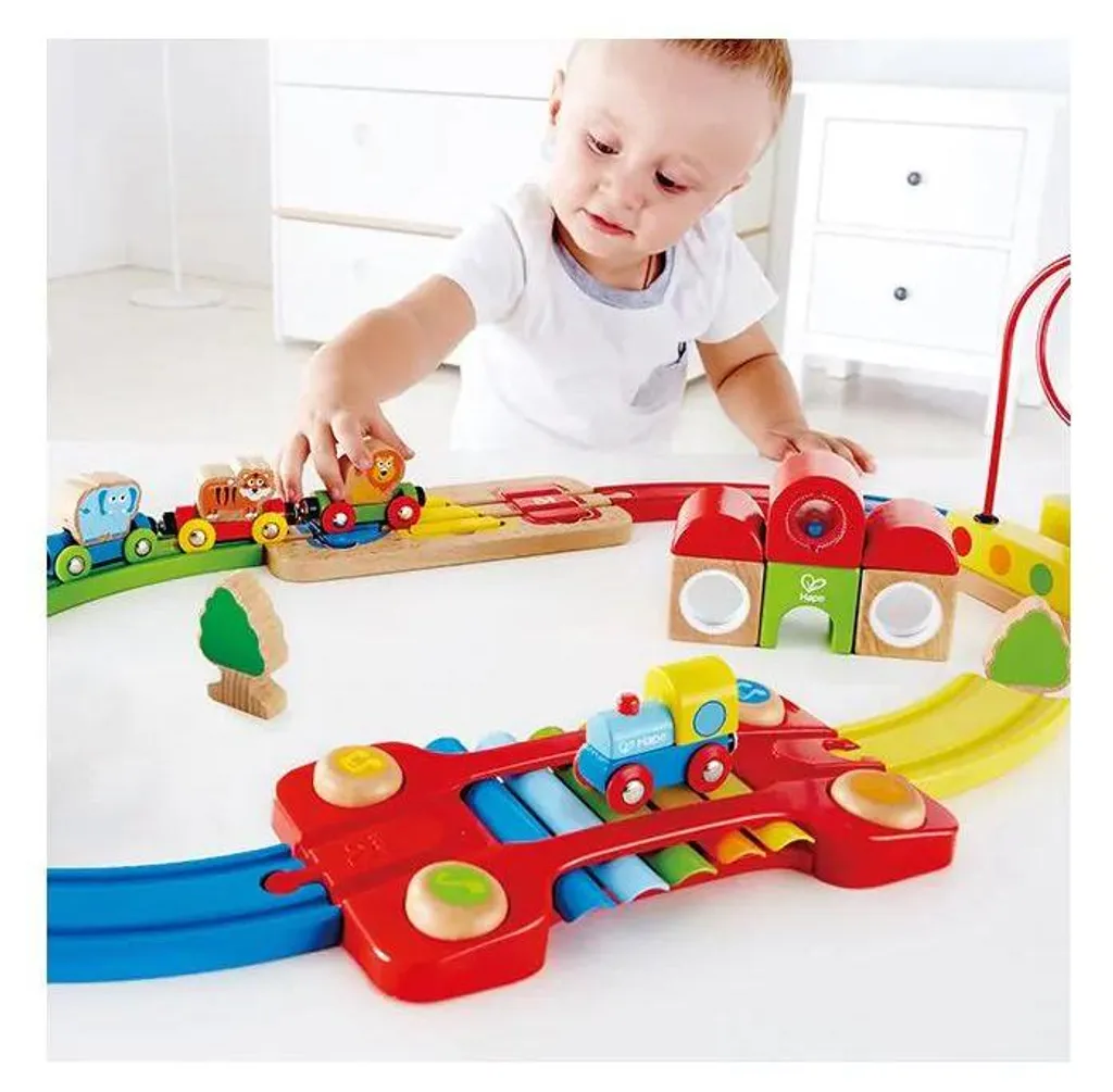 Hape Rainbow Puzzle Chemin de fer - Circuit de train bois coloré E3821