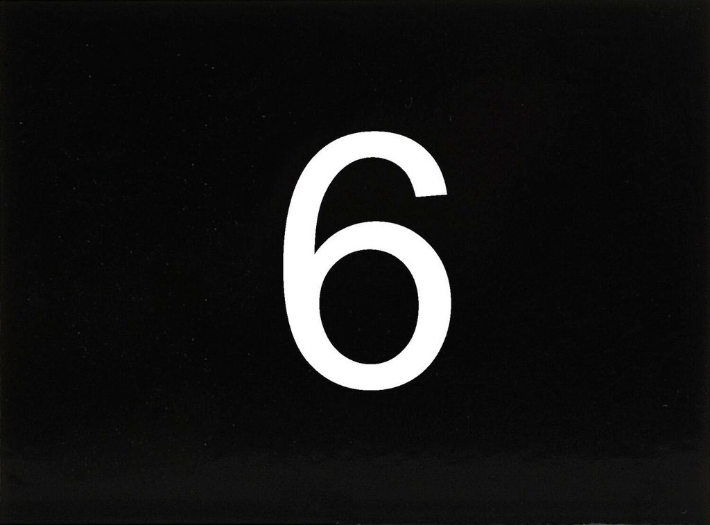 Nummernschild selbstklebend, 40 x 30 mm, Type 6, Kunststoff schwarz glänzend