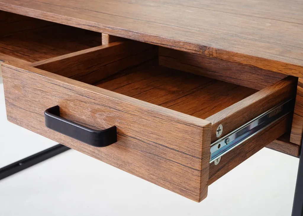 Bureau informatique idéal pour le télétravail à la maison - 4