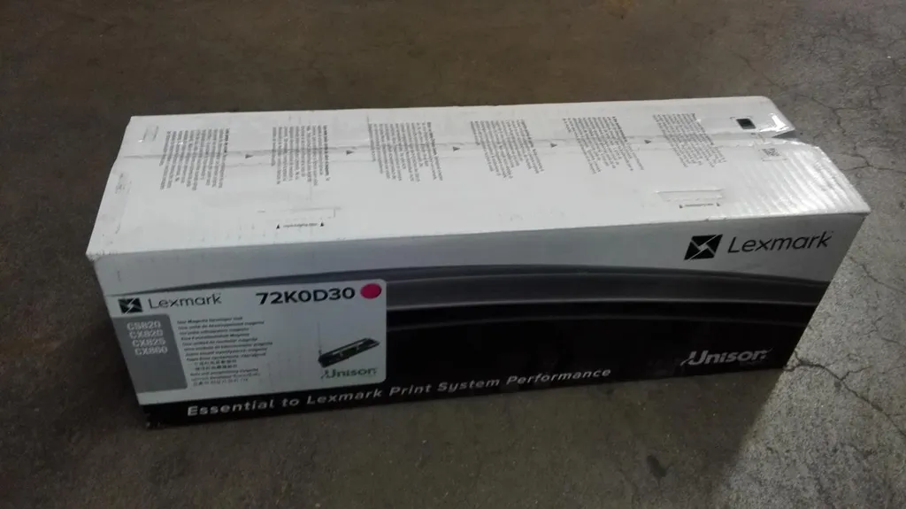 Toner Lexmark Magenta Original LCCP Idéal pour Rapport et Dossier de Presse