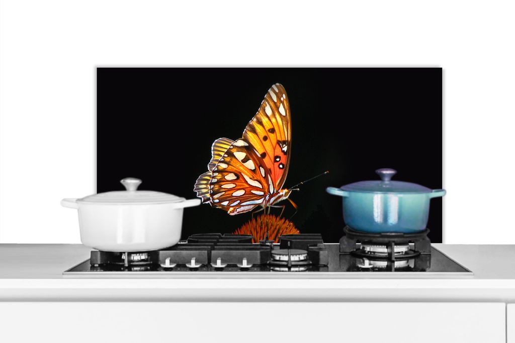 KitchenYeah Spritzschutz Küche - Küchenrückwand - Wandschutz für Herd und Spüle - Schmetterling - Blumen - Insekt - Porträt - Schwarz - Or...