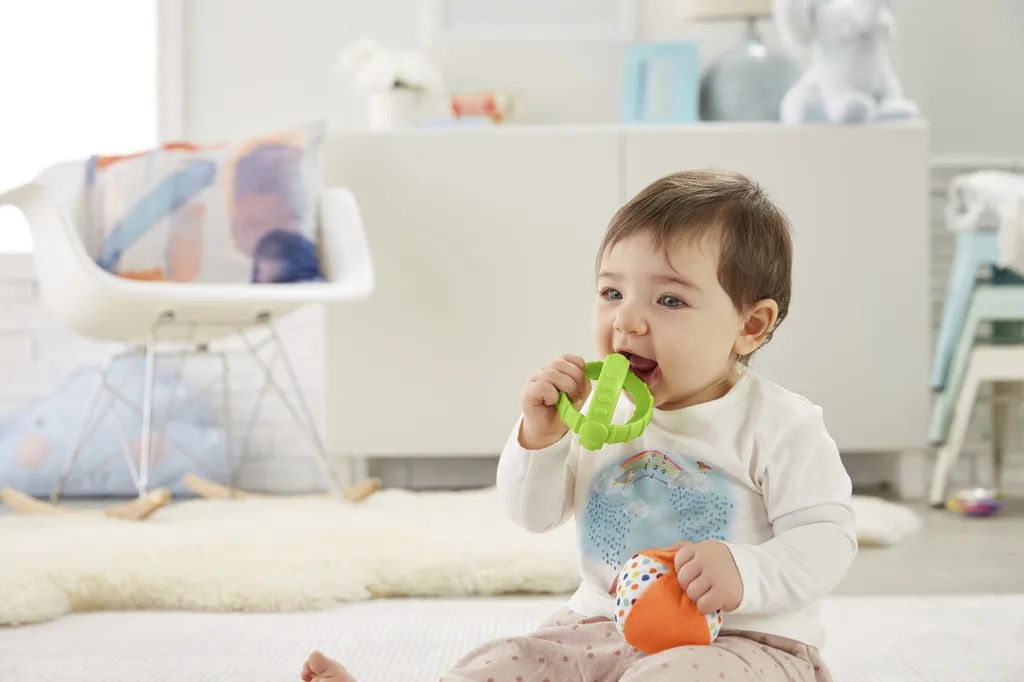 Jouet sensoriel bébé avec 5 découvertes : textures, sons et odeur vanille - 7