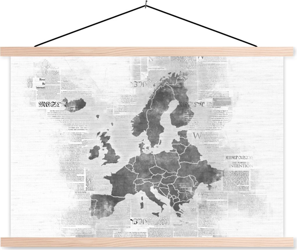 MuchoWow Textilposter Europakarte auf Zeitungspapier - schwarz und weiß 120x80 cm mit holzfarbenen Rahmen - Aufhängeset
