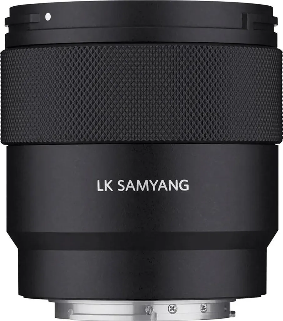 Objectif Samyang 85mm F1.8 fini les portraits flous en basse lumière