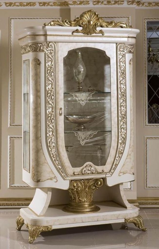 Casa Padrino Luxus Barock Vitrine Weiß / Beige / Gold - Prunkvoller Massivholz Vitrinenschrank mit Glastür - Handgefertigte Barock Möbel - Edel ...