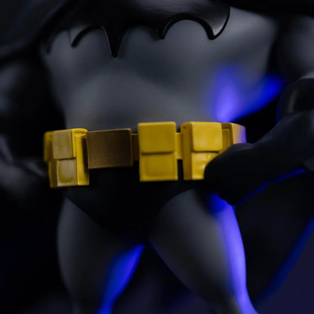 Statuette Batman Dark Knight Style Animé Iron Studios Finition Main