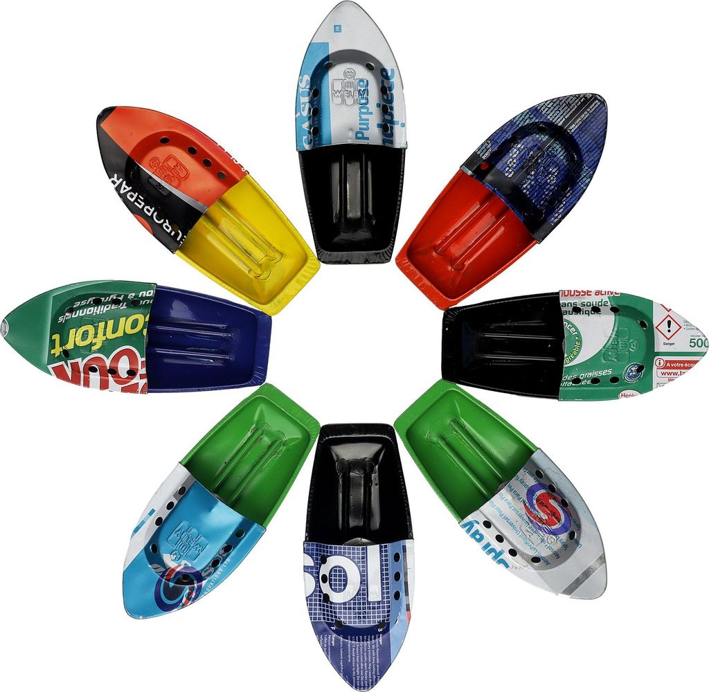 Blechspielzeug Recycling Boot mit Bullaugen Kerzenboot Pop Pop Knatterboot aus Blech