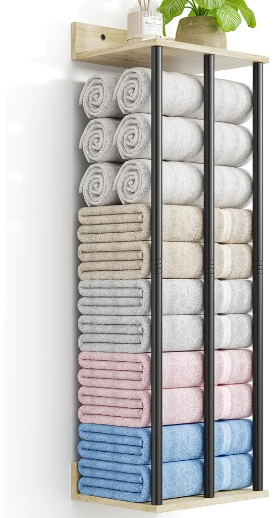 Porte-serviettes mural : solution gain de place pour petite douche
