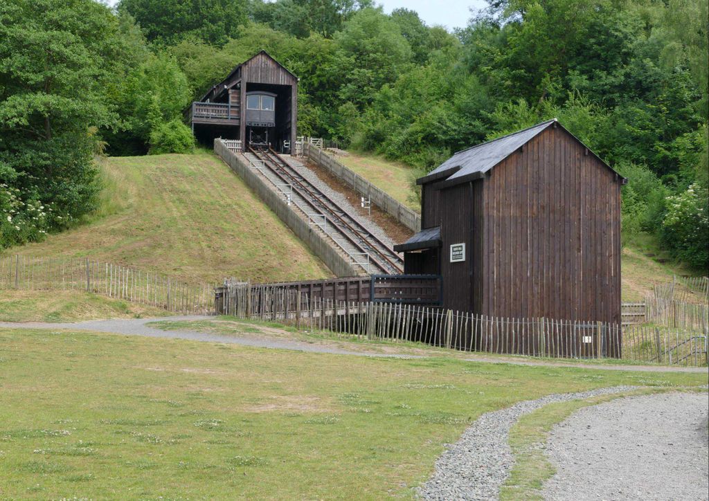 hansepuzzle 20986 - Kohle-Bahn Puzzle, 260 Teile, Industrie, 41,0 x 28,0cm mit hochwertiger Aufbewahrung, Kartonbox und wiederverschließbarem Beutel