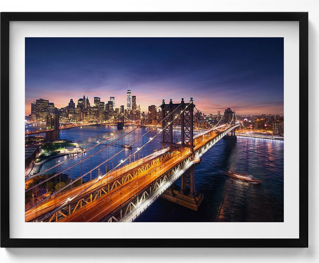 New York - Sonnenuntergang über Manhattan– Wandbild mit Rahmen – Gerahmtes Bild – Wanddekoration – 80x60 cm – Schwarz Rahmen