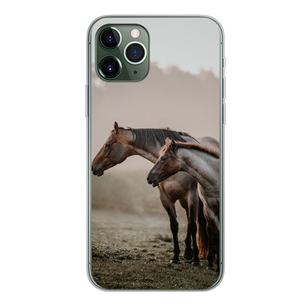 MuchoWow Handyhülle Schutzhülle Hülle für iPhone 11 Pro Pferde - Nebel - Wiese Silikon Softcase Handy Hülle - Handy