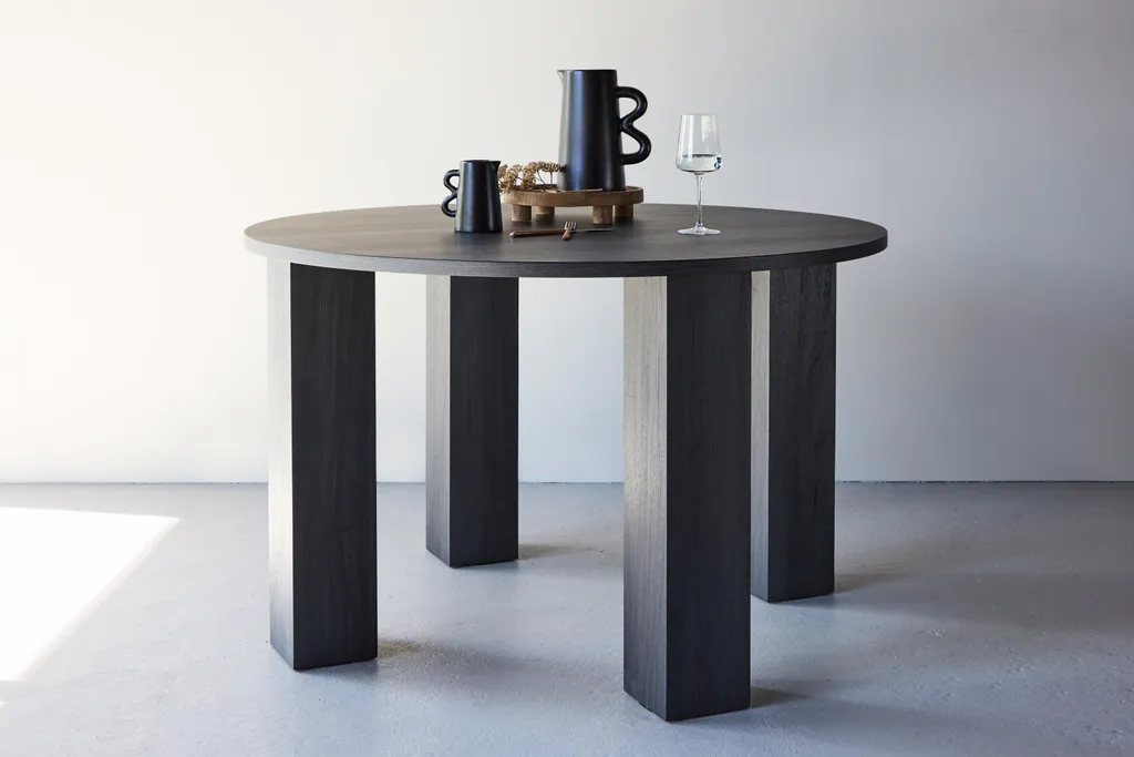 Table à manger Juno Ø120cm noire avec plateau mat et design circulaire - 3