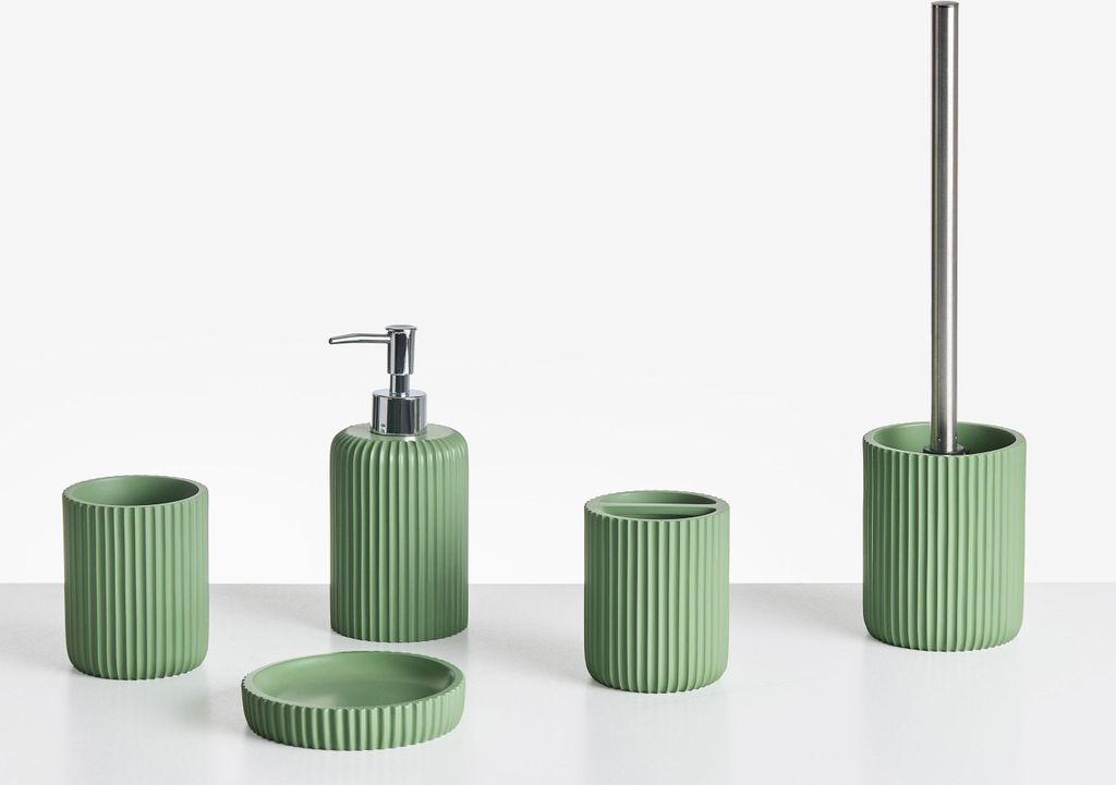BELIANI Badezimmer Set 5-Teilig Grün Kunstharz Rillenoptik Modern Seifenschale Seifenspender Zahnbürstenhalter Toilettenbürste Becher Bad-Zubehör