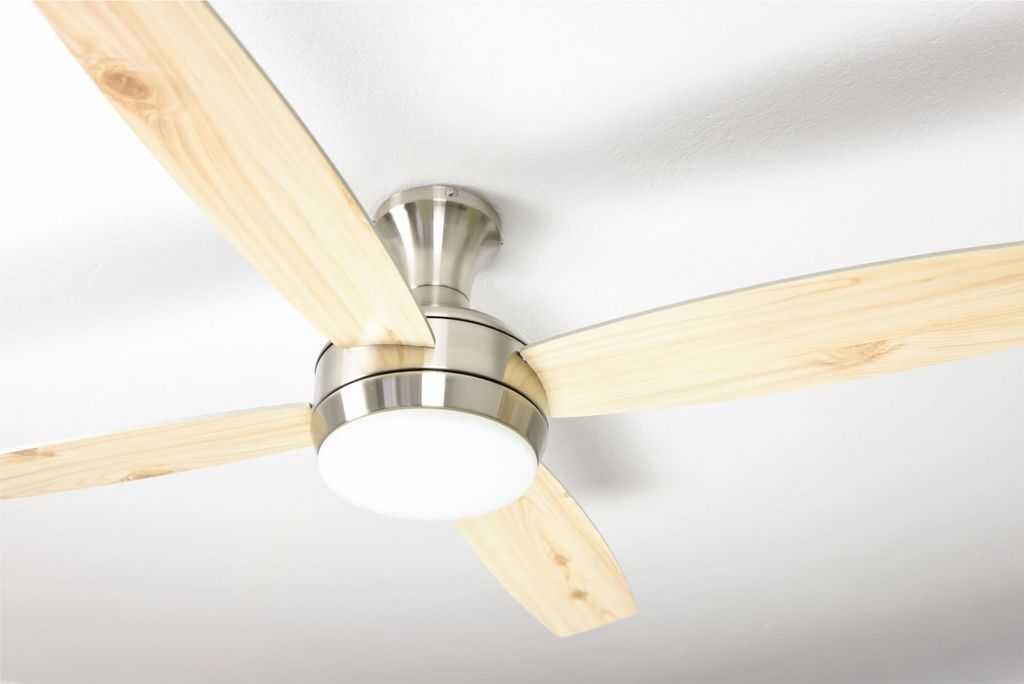 Deckenventilator Saturn Nickel 132 cm mit Beleuchtung und Produktbild 