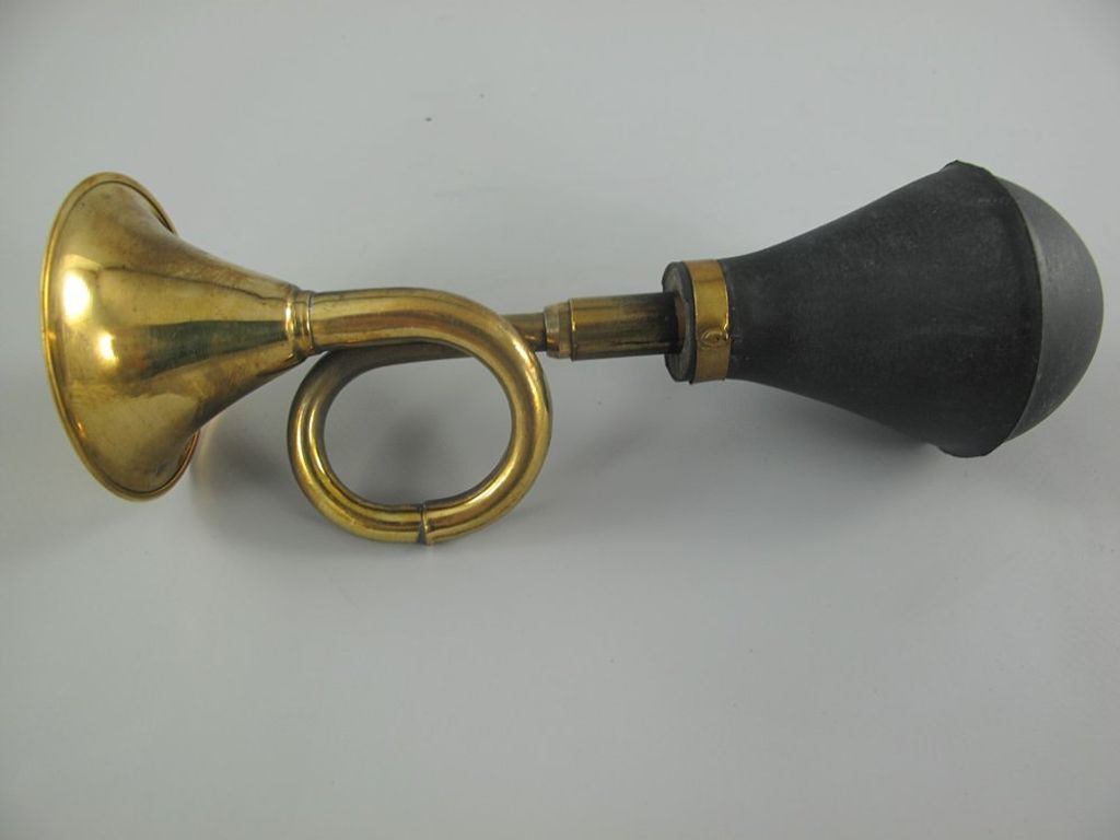 Messing Ballhupe Oldtimerhupe 20 cm  Durchmesser 6,5 cm Brass Taxi Horn poliert 