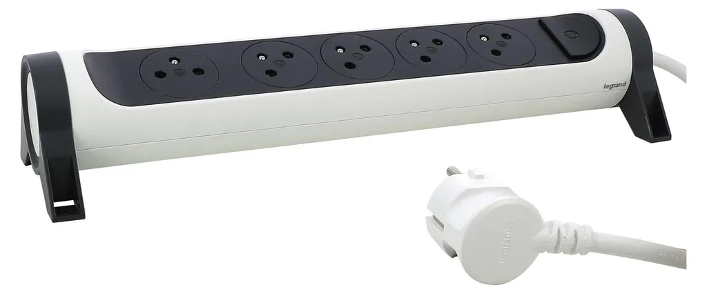 Multiprise 5 prises Legrand : solution rotative pour câbles emmêlés