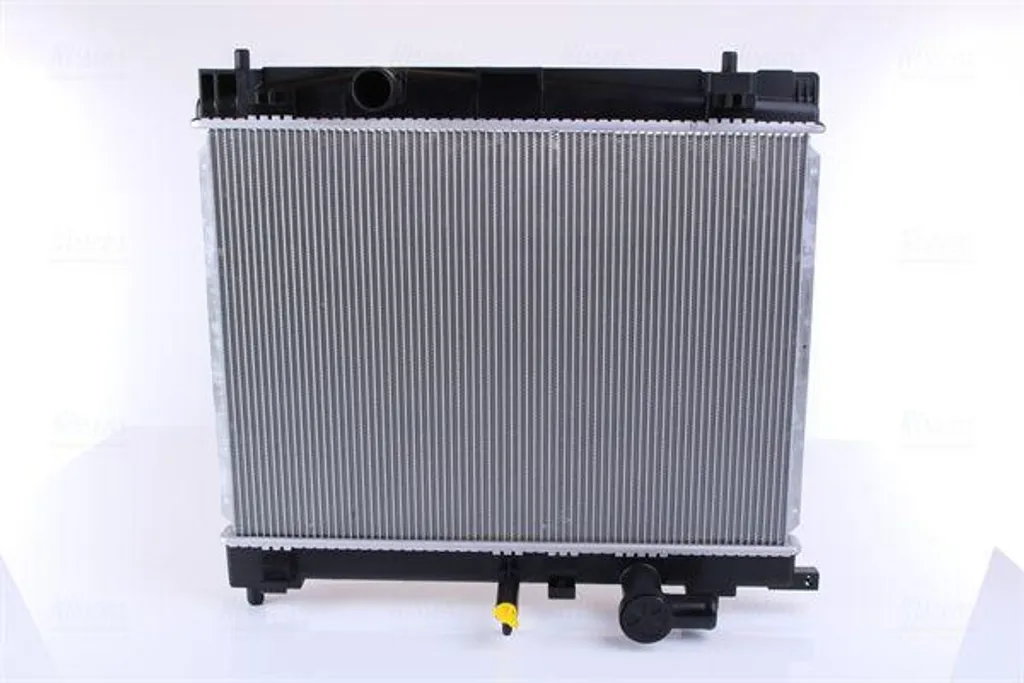 Évitez la surchauffe avec le Radiateur NISSENS 646859 pour Toyota Yaris
