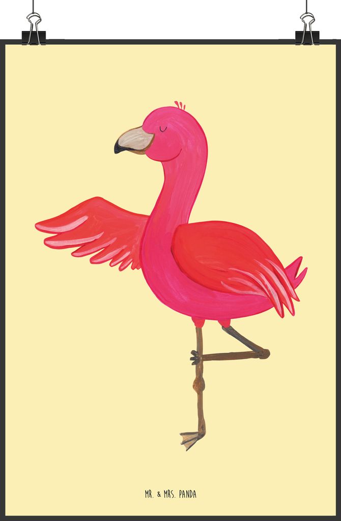Mr. & Mrs. Panda Bild Flamingo Yoga DIN A2 - Gelb Pastell - Geschenk, Yogi, Wanddeko, Rosa, Urlaub, Kunstdruck, Achtsamkeit, drucke, Wandbild, Ents...