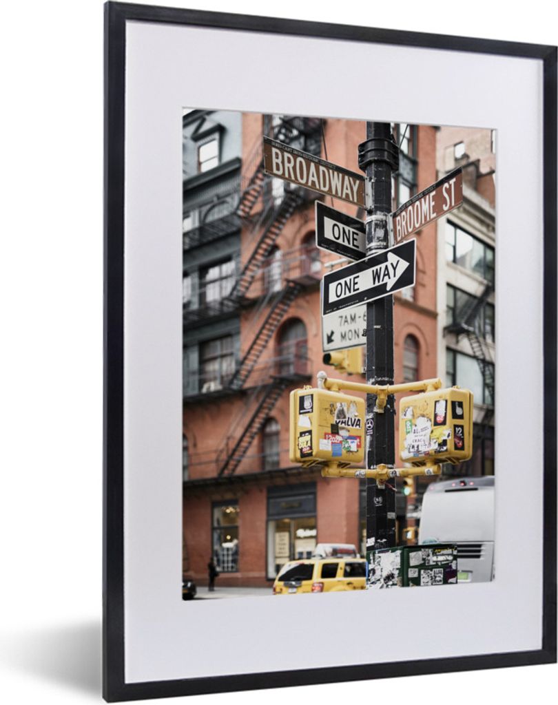 MuchoWow MuchoWow Gerahmtes Poster Straßenschilder in New York 30x40 cm - Poster mit zchwarzem Bilderrahmen - Wandposter Schlafzimmer