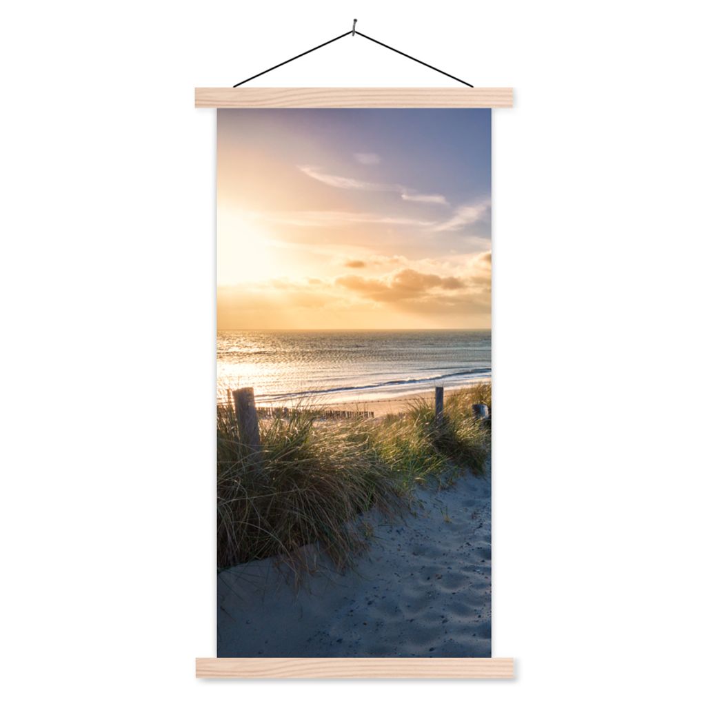 MuchoWow Textilposter Sonnenuntergang - Strand - Düne - Gras - Bank 60x120 cm mit holzfarbenen Rahmen - Holz