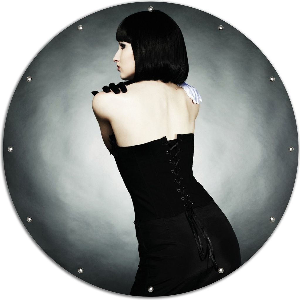 Wallario rundes Outdoor-Poster für Garten oder Balkon, Motiv Schöne Frau im schwarzen Kleid zeigt ihren Rücken, 120 cm Durchmesser