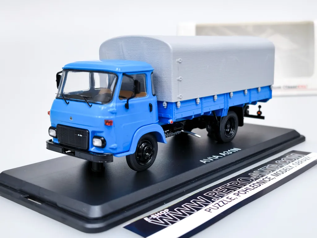 Camion Avia A31N bleu 1:43 Premium ClassiXXs avec bâche détaillée