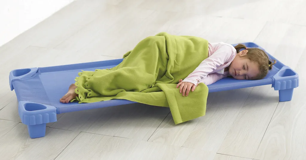 Chaise longue empilable Weplay 130x54 cm - Lit de repos enfant 2130516001