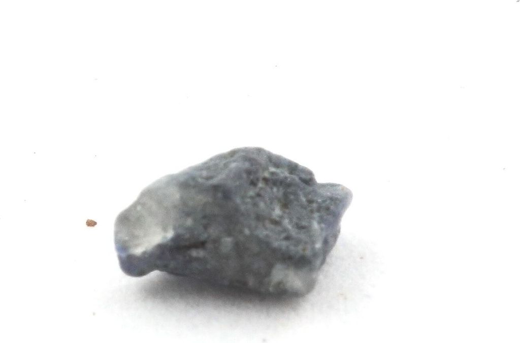 Benitoit 0,695 Karat