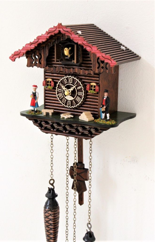 Kuckucksuhr aus dem Schwarzwald  Schwarzwaldhaus Quarz Uhr Produktbild 4