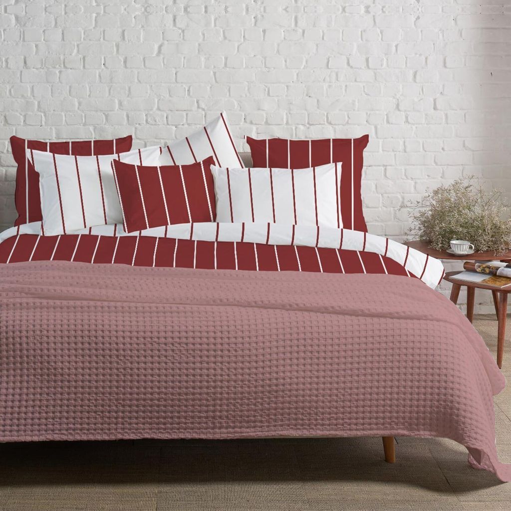 Traumschlaf Flanell Bettwäsche feine Streifen 155x220 cm + 80x80 cm rot