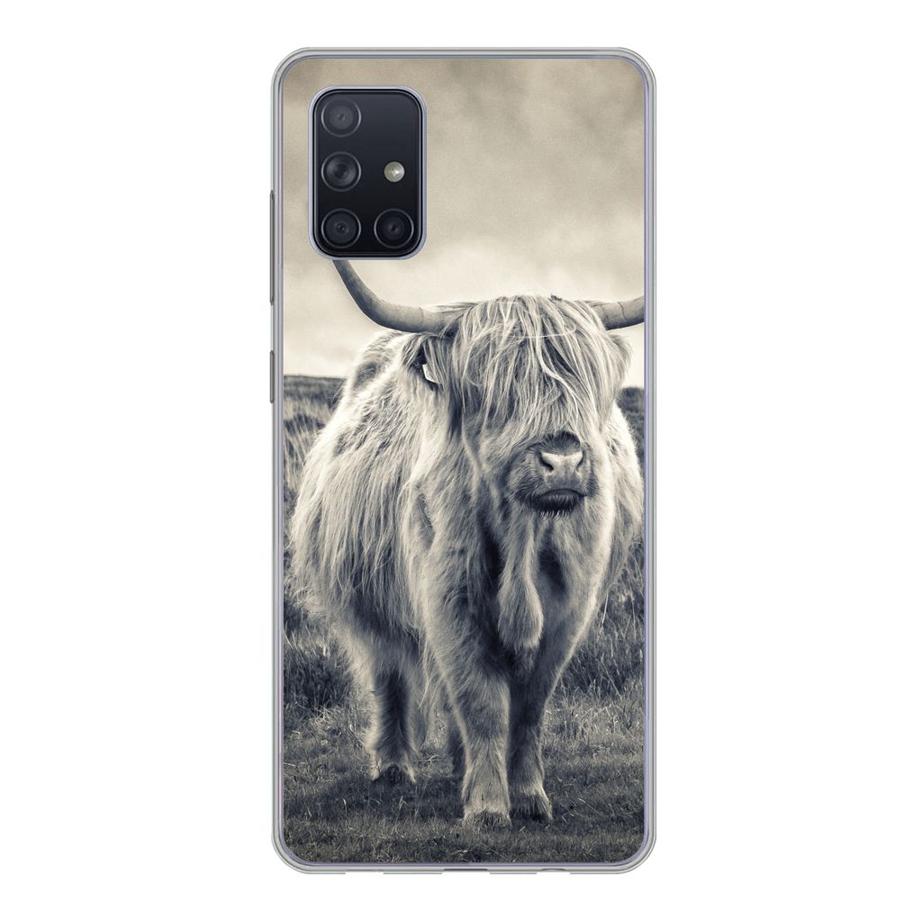 MuchoWow Handyhülle Schutzhülle Hülle für Samsung Galaxy A51 5G Schottischer Hochländer - Tiere - Wolken - Kuh - Natur Silikon Softcase Hand...