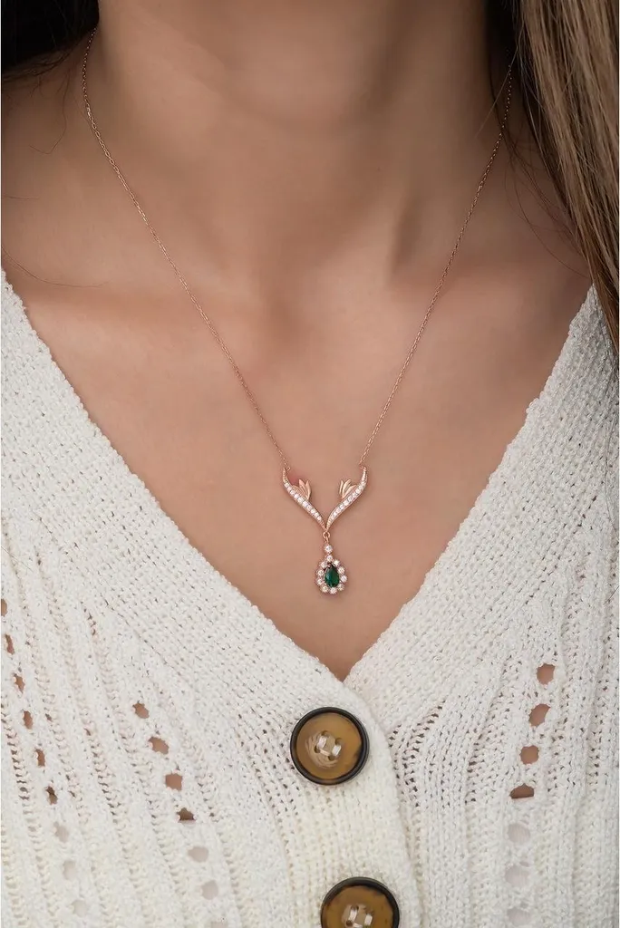 Collier Argent 925 Goutte Verte : Le Bijou Idéal pour vos Soirées