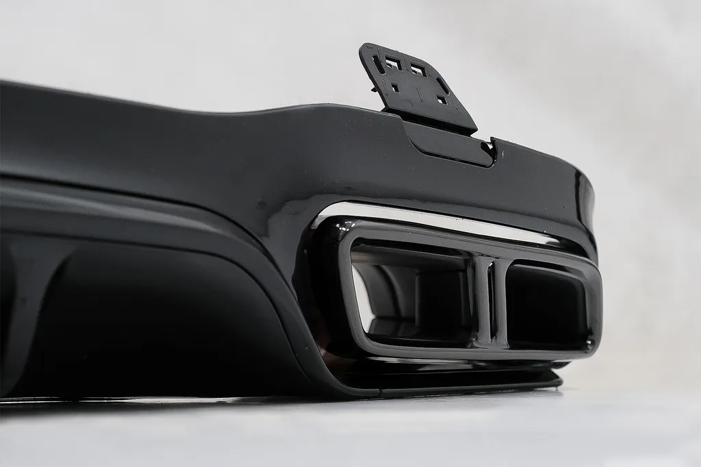 Kit Diffuseur avec Embouts Échappement pour Mercedes W213 Look E63s - 2