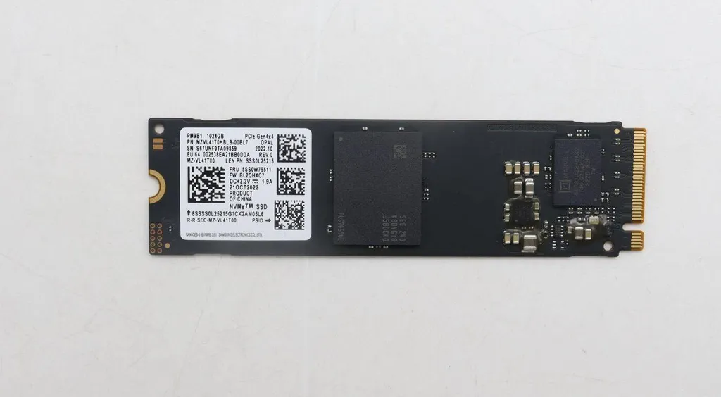 SSD Lenovo 1TB M.2 NVMe PCIe4x4 avec Chiffrement OPAL Haute Vitesse