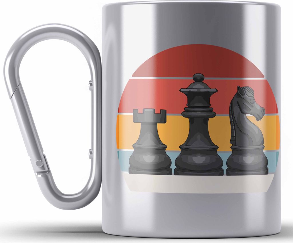 Trendation - Schach Geschenk Schachspieler Geschenkidee Edelstahl Tasse Karabiner mit Schachfiguren Grafik Karabiner Edelstahl Tasse Karabiner Edel...