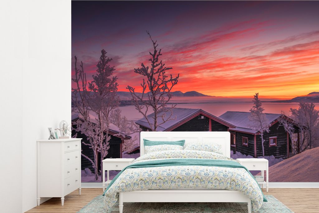 MuchoWow Fototapete für Wohnzimmer oder Schlafzimmer Wandtapete Vinyl Motivtapete Das Morgenlicht steigt vor einigen Hütten in Lappland auf - 3...