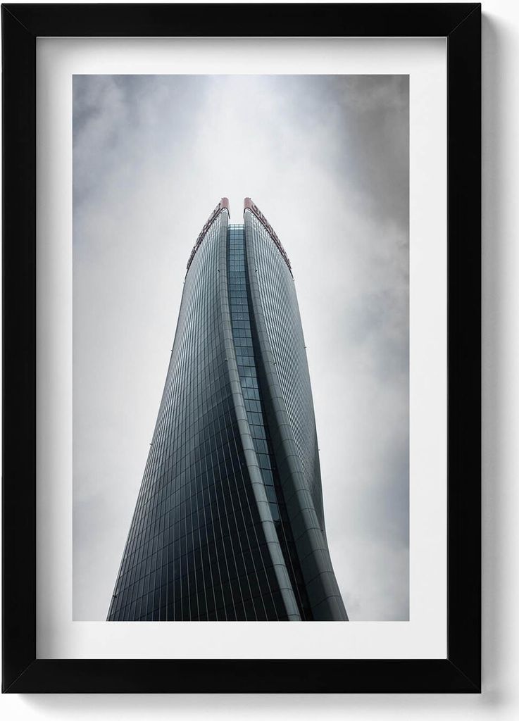 Wolkenkratzer in Mailand– Wandbild mit Rahmen – Gerahmtes Bild – Wanddekoration – 20x30 cm – Schwarz