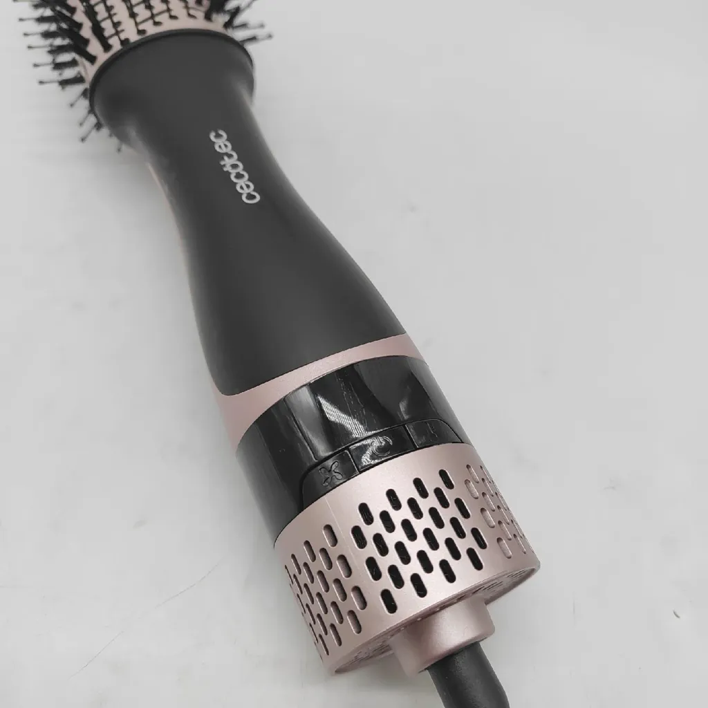 Réussir son brushing avec la brosse Cecotec CeramicCare Unique Touch - 13