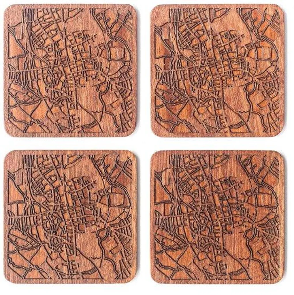 Plan de ville en bois de sapelli, set de 4 pièces fait main unique