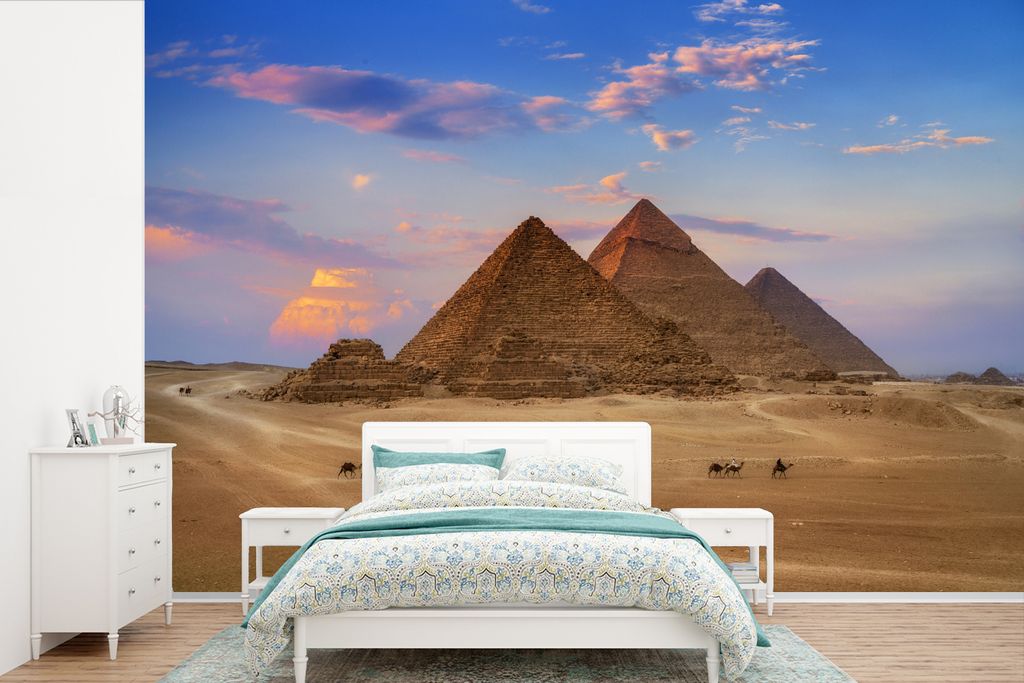 MuchoWow Fototapete für Wohnzimmer oder Schlafzimmer Wandtapete Vinyl Motivtapete Menschen auf Kamelen bei den Pyramiden von Gizeh in Ägypten -...